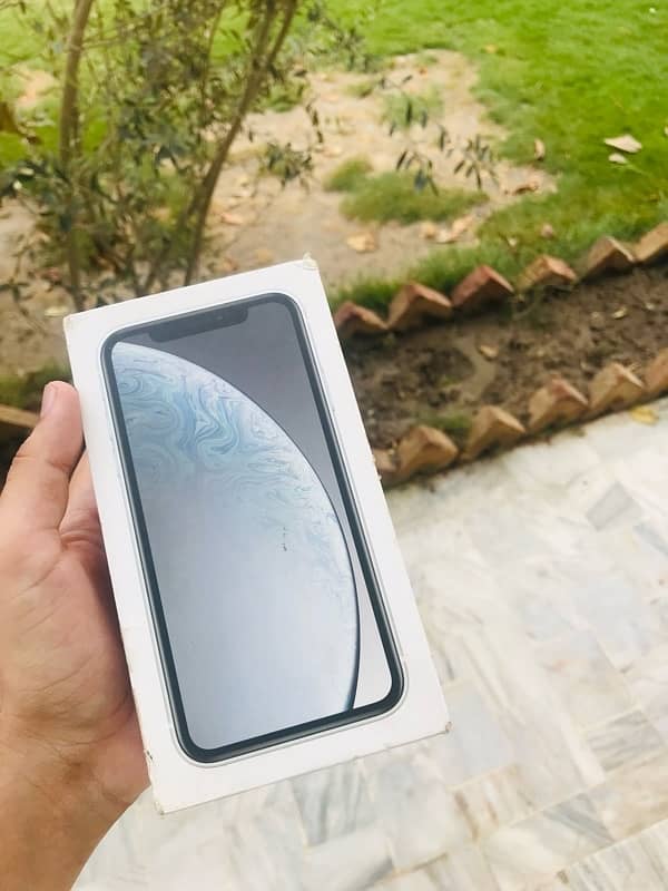 iphone xr dual physical sims pta approve 80 BH 6