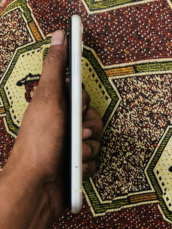 iPhone 11 64gb non pta jv 5