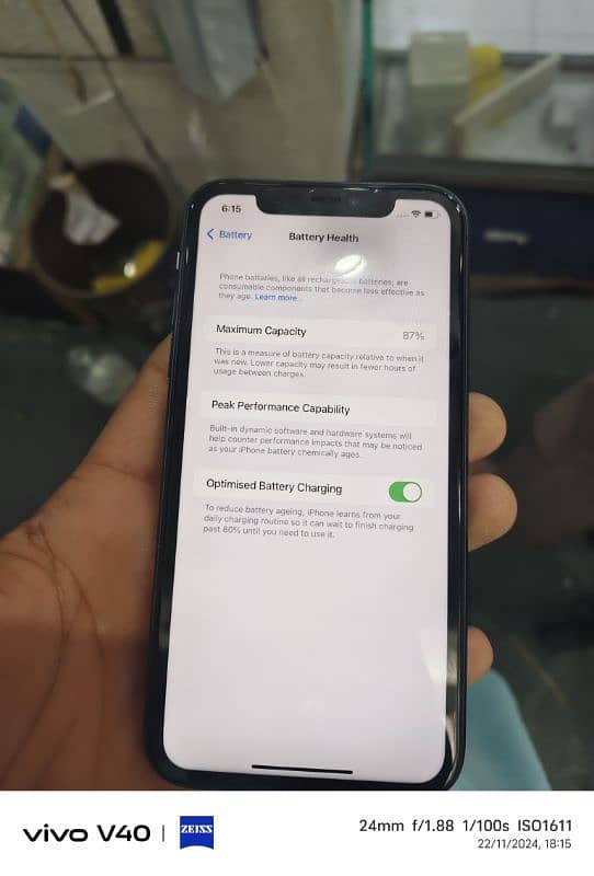 iphone 11 (64GB & JV) 2