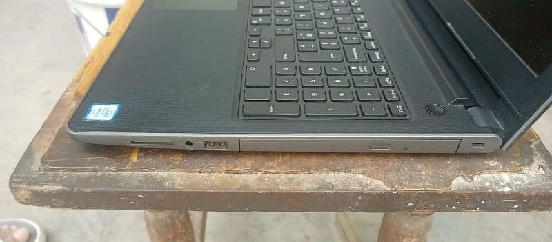 A good condition laptop 2year old. . genuine condition 3