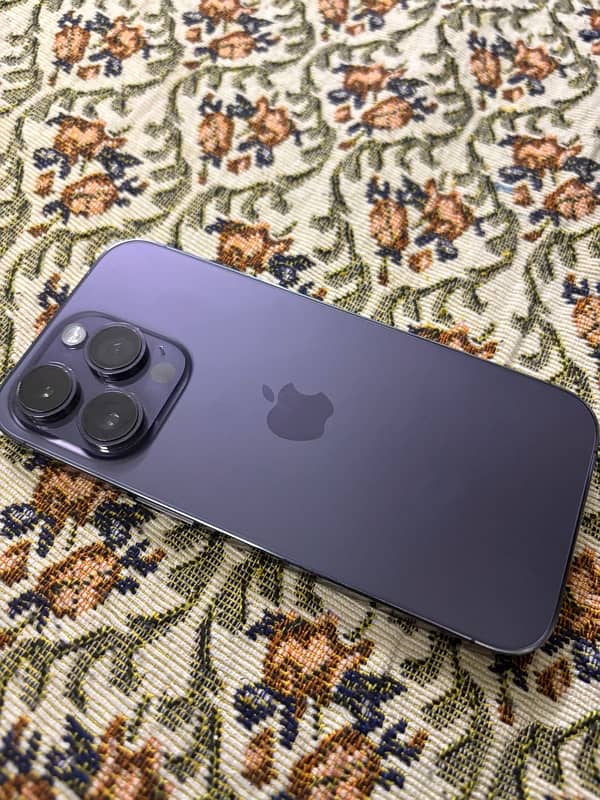 iPhone 14 Pro deep purple 3