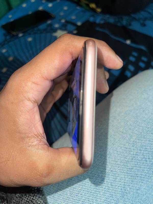 I phone 7 plus Rose Gold Pta Prove 128 GB 3