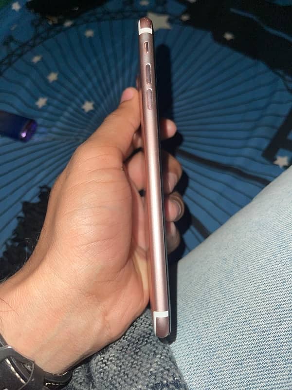 I phone 7 plus Rose Gold Pta Prove 128 GB 5