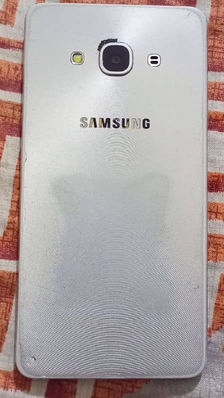 Samsung J3 Pro 1