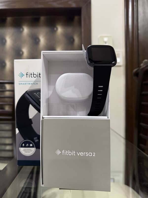 FITBIT VERSA 2 SMARTWATCH BRAND NEW JUST BOX OPENED LOCATION BAHRIA 5