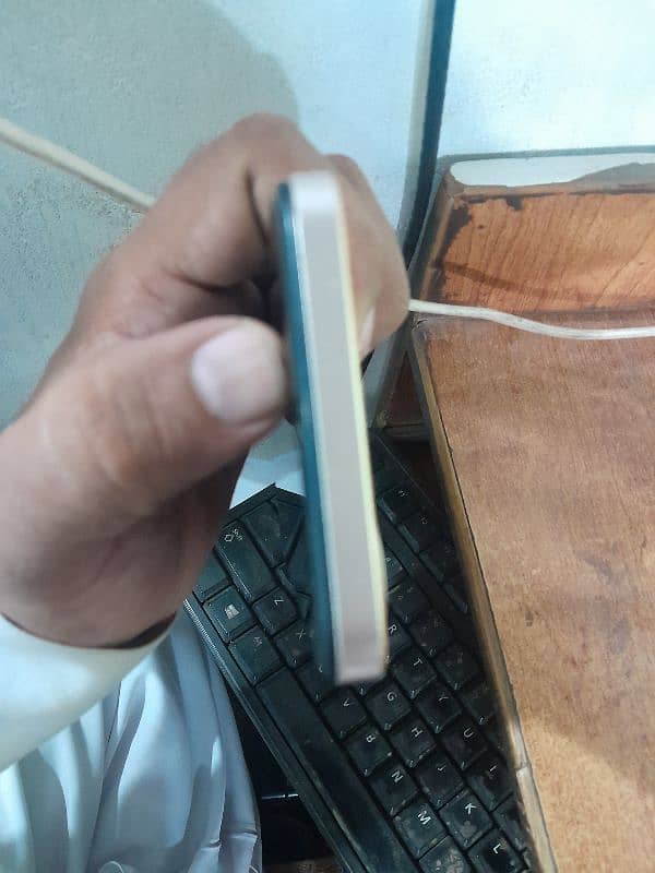 Infinix Hot 30i 8/128 GB Condition 10x10 3