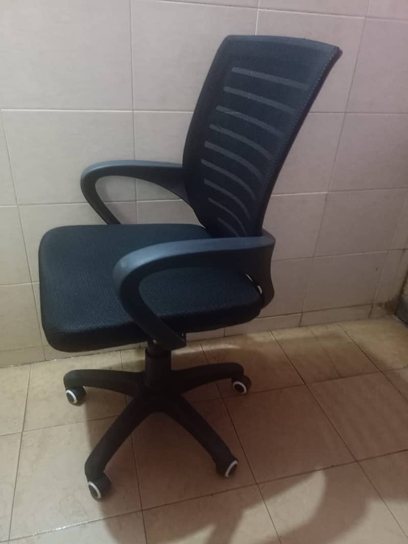 Executive Revolving Chair Office Chair Meeting Room Chair for Sell 2