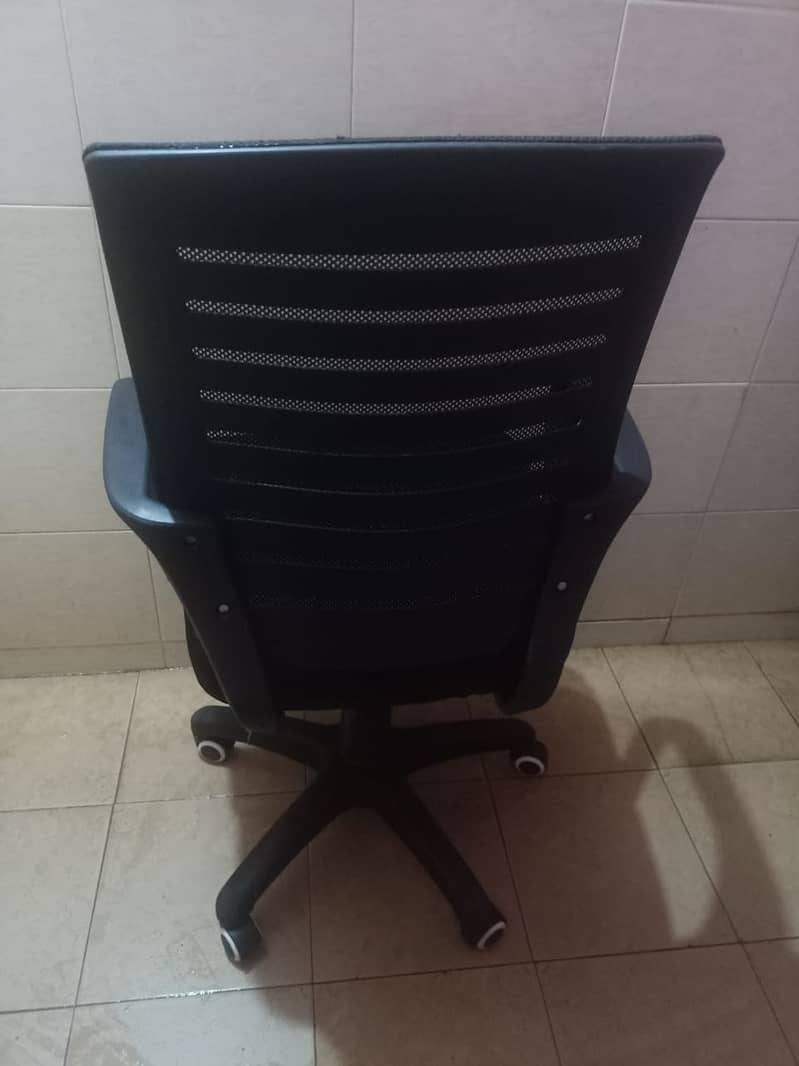 Executive Revolving Chair Office Chair Meeting Room Chair for Sell 3