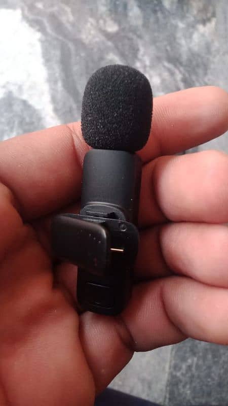 microphone 4