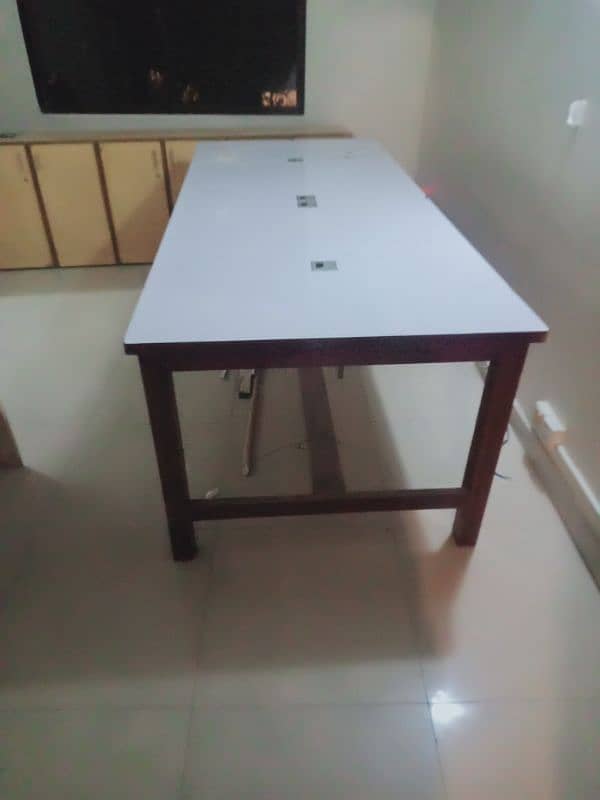 Dining Table 0