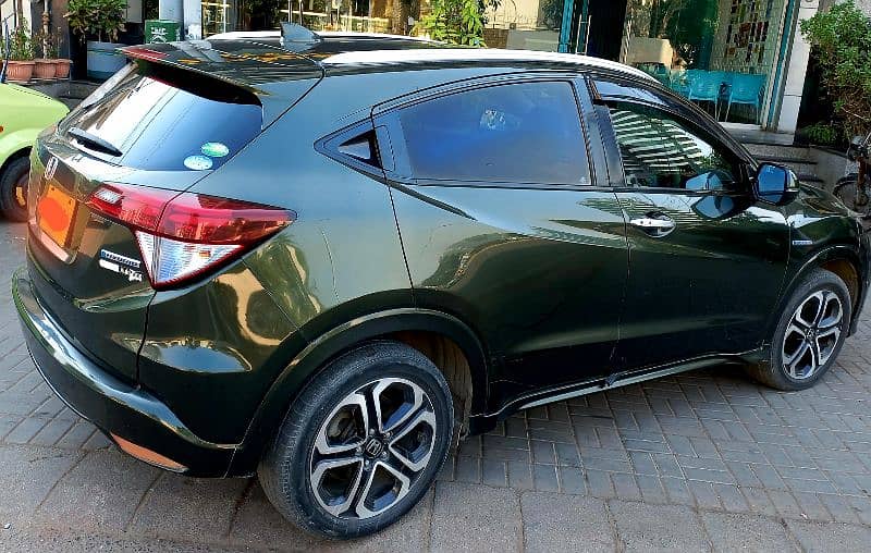 Honda Vezel 2014/2018 Z Package Orange Room Top Of The Line Variant 4