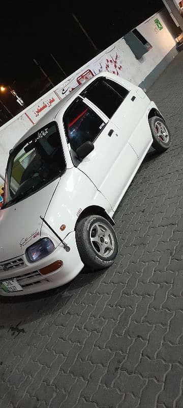 Daihatsu Cuore 2002 3