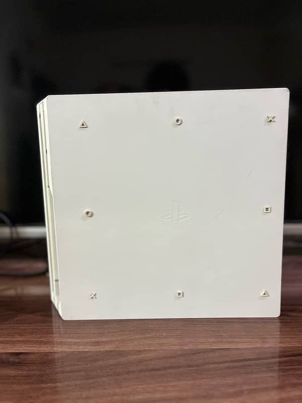 PS4  pro 7116 series selled working perfect  and fine 2