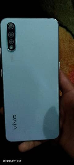 vivo s1