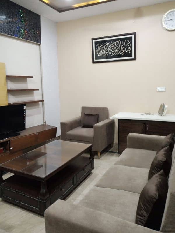 Fully furnished ac room available on rent for single male 9