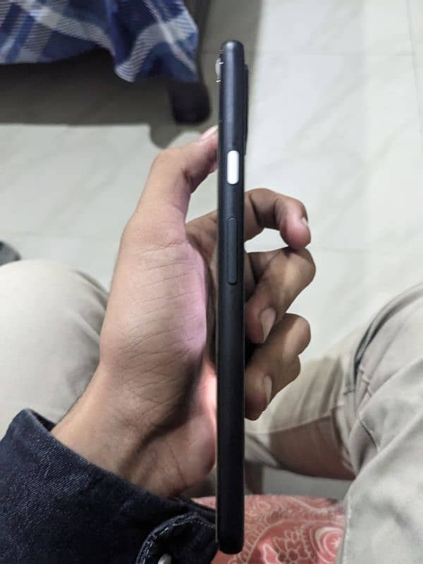 google pixel 4xl. with box and charger 4/64 3