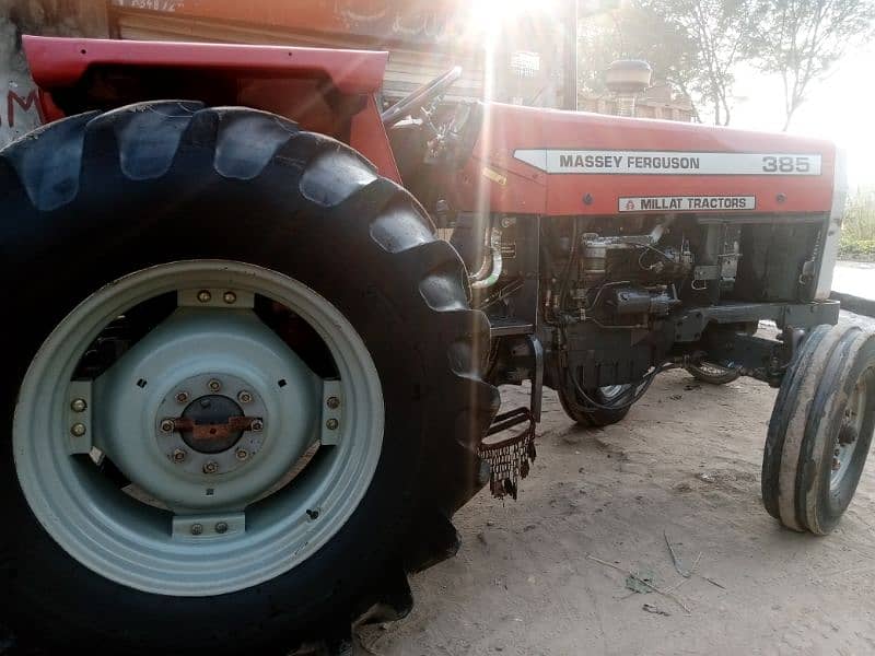 Massey Ferguson 385 0