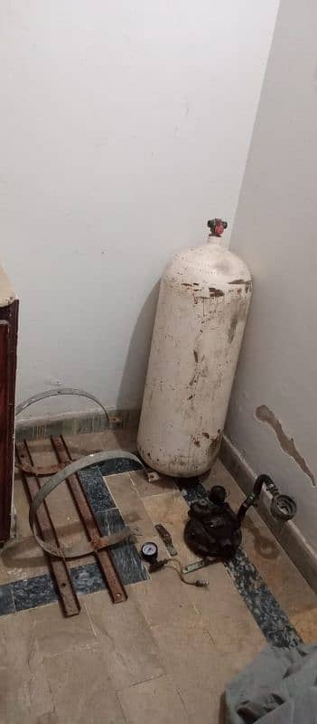 Car LPG Cylinder with KIT Working Condition 0