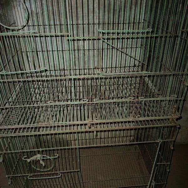 selling 2 cages in only 3k 5