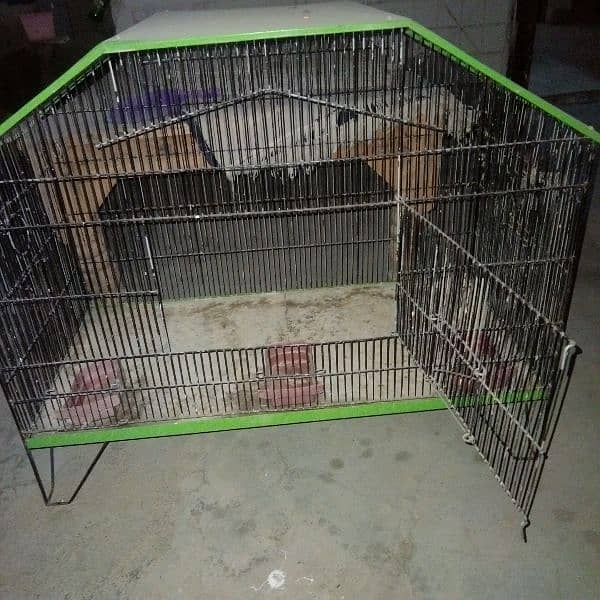 selling 2 cages in only 3k 8