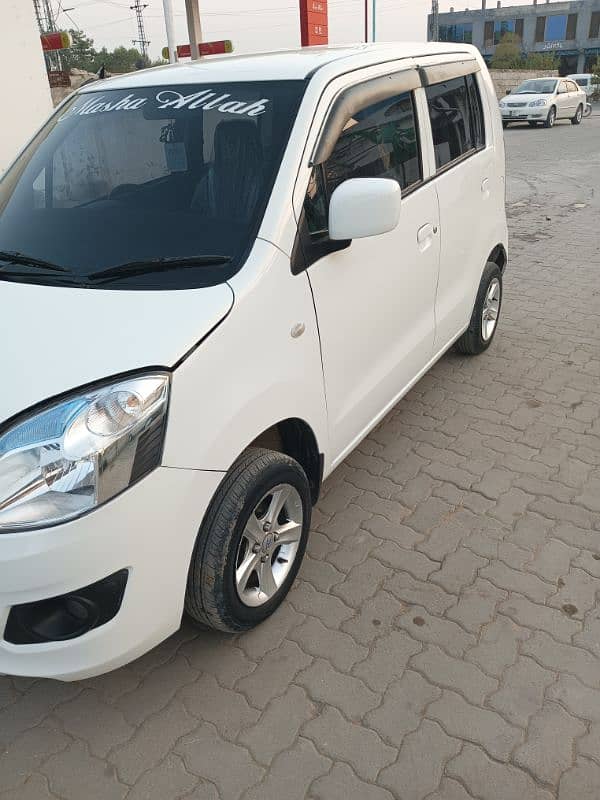 Suzuki Wagon R 2018 3