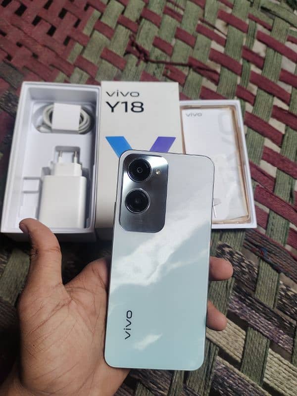 vivo y18 (4/128) 1