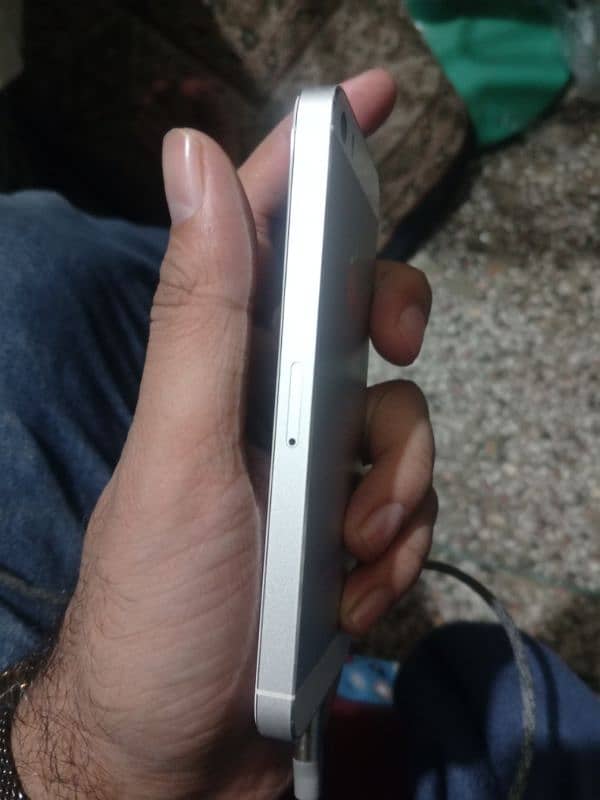 iphone 5s PTA APPROVED 3