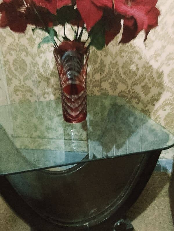 center and side table. glass top 1