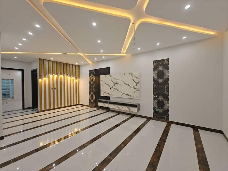 1 kanal Lavish Lower On Top Location For Rent In DHA Phase 4 Lahore 2