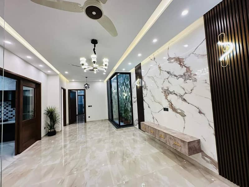 1 kanal Lavish Lower On Top Location For Rent In DHA Phase 4 Lahore 4