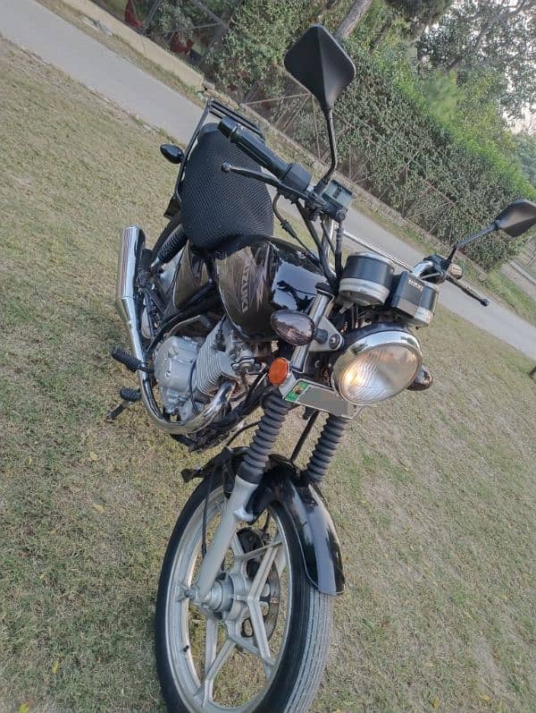 Suzuki GS 150 SE 2