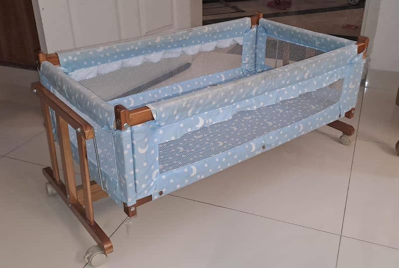 baby cot 2