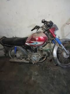 this bike is used condition this bike good everag of fuel