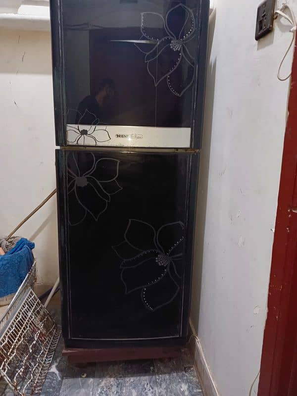 Glass door good condition freezer available for  sale 3