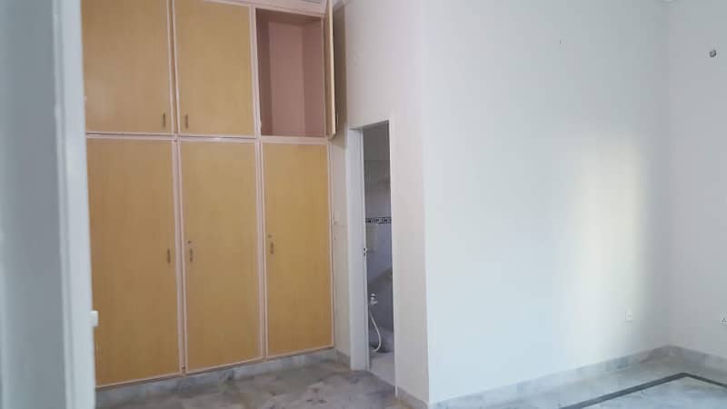 HOUSE AVAILABLE FOR RENT IN BANIGALA 3