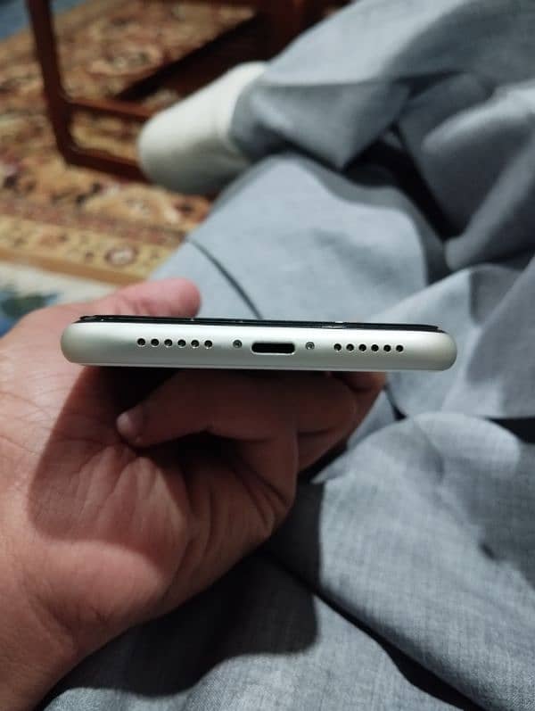 iPhone 11 Non PTA 7