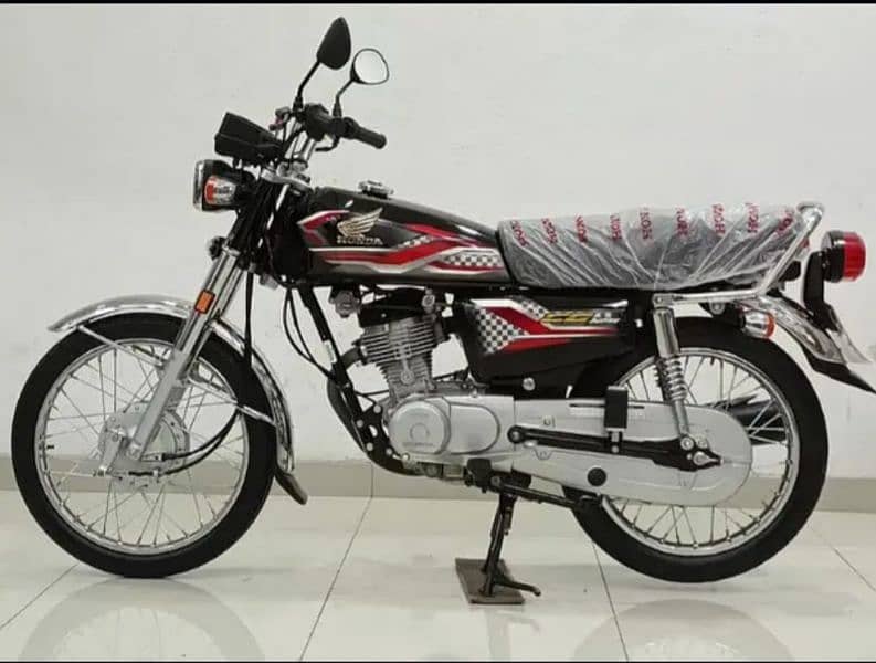 HONDA 125 SAME LIKE SHOWROOM CONDITION NEW km 1000 1