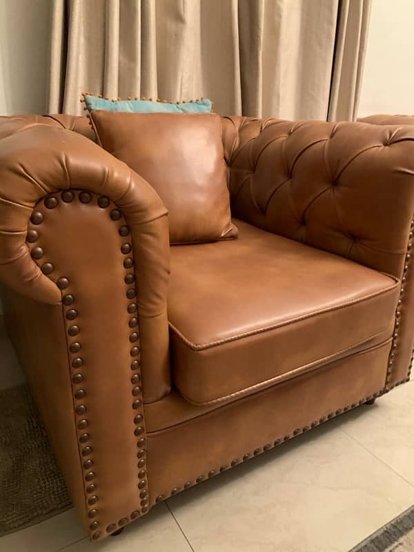 branded Chester sofa’s 3