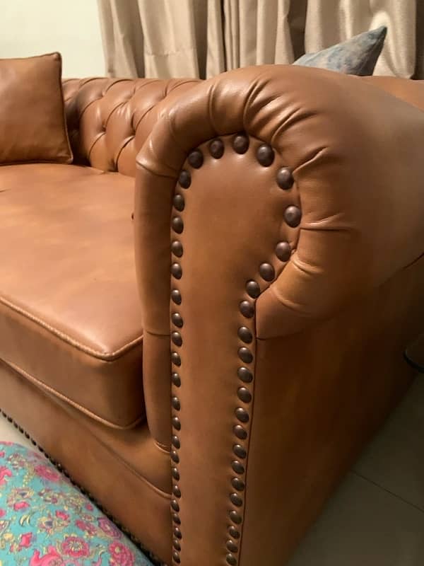 branded Chester sofa’s 4