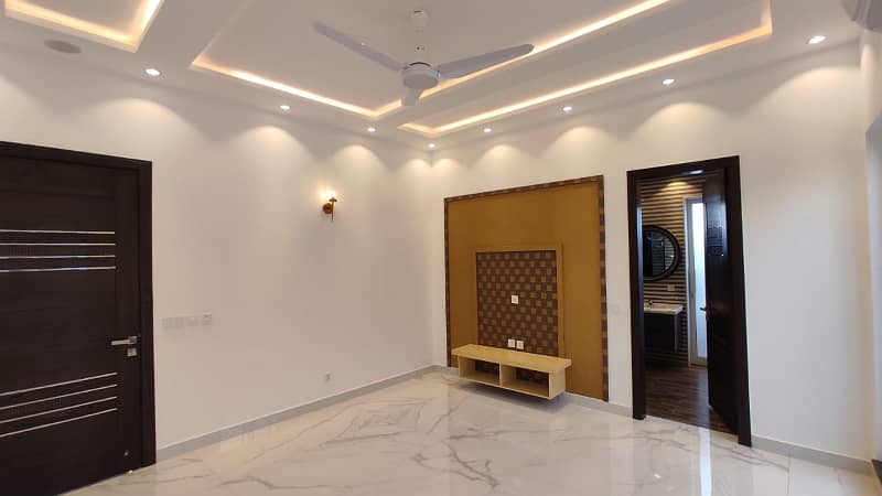 20 Marla Modern Luxury Design Beautifull House For Rent In DHA Phase 5 7