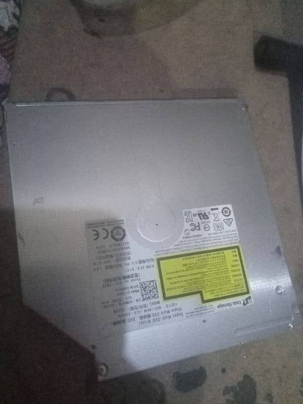 Laptop CD drive for sell. Dell laptops model core i7 7th generation 1