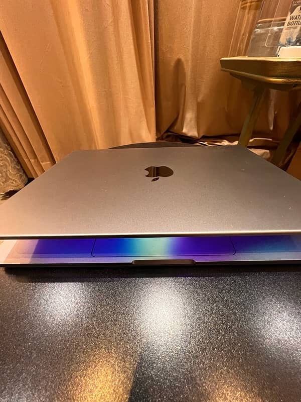 Macbook Pro M1 Pro - 1TB 16GB Space Grey 14 inch 0