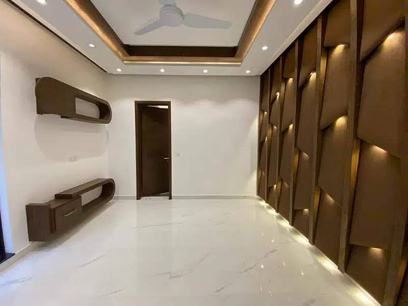 1 Kanal Modern Luxury Design Beautifull House For Rent In DHA Phase 7 12