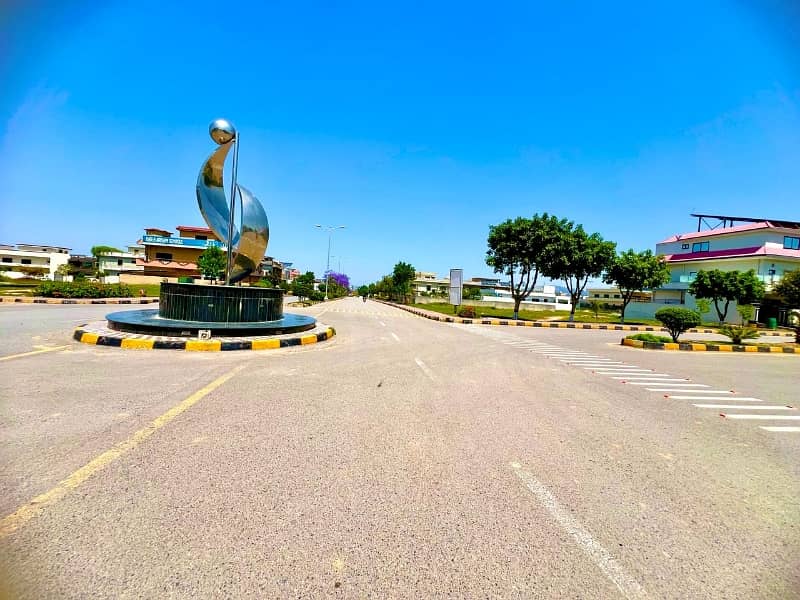 1 KANAL MAIN BOULEVARD PLOT FOR SALE F-17 ISLAMABAD ALL FACILITY AVAILABLE CDA APPROVED SECTOR 42