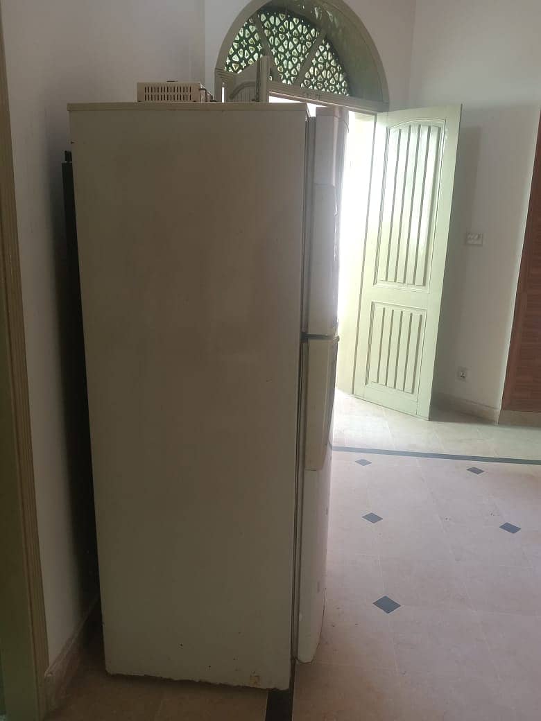 Medium Size Pel Refrigerator For Sell 1