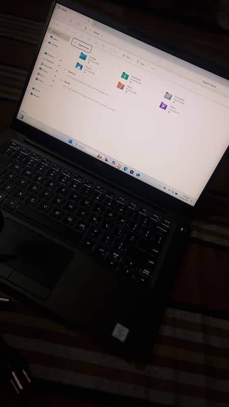 Dell Latitude 7400 Touch screen Laptop 3