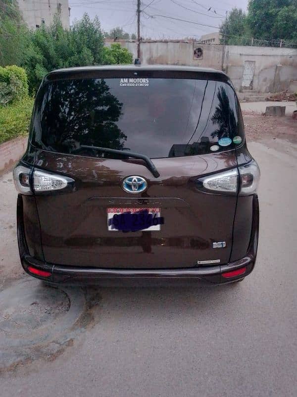 Toyota Sienta 2023 3