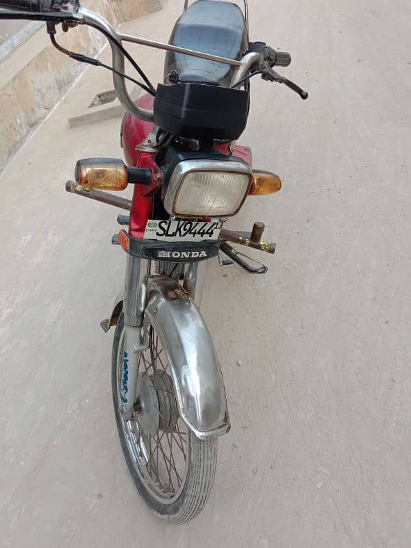 Honda CD70 2013 Sahiwal Number Lush Condition 4