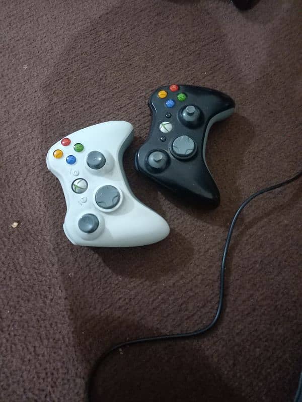 2 To 4 Controllers With 2 Cables And 2 Batteries 1