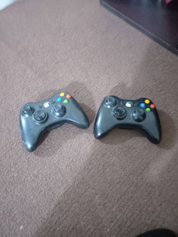 2 To 4 Controllers With 2 Cables And 2 Batteries 2